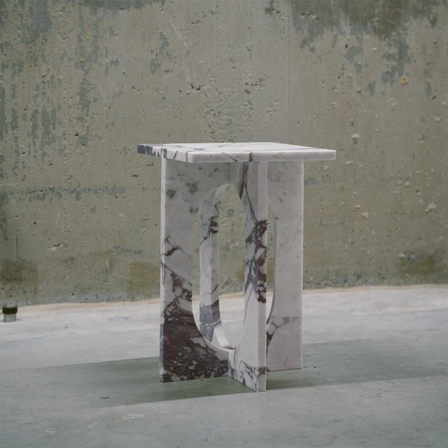 Bond Side Table in Calacatta Marble from Kiwano Concept For Sale - Image 11 of 12