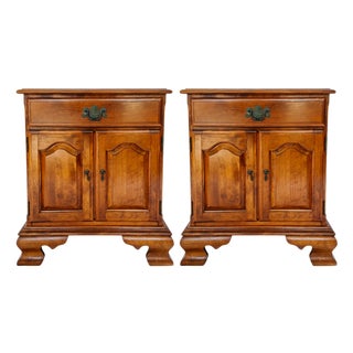 Ethan Allen by Baumritter American Queen Anne Nightstands - A Pair For Sale