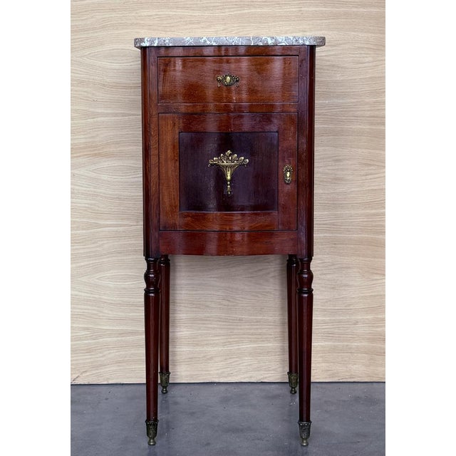 1900 - 1909 Art Nouveau Mahogany Nightstands with Marble Top, 1900s, Set of 2 For Sale - Image 5 of 11
