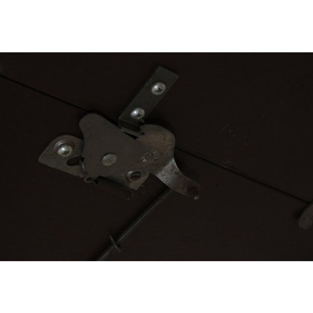 Baker Furniture Company Baker Collectors Edition Banded Mahogany Dining Table For Sale - Image 4 of 16