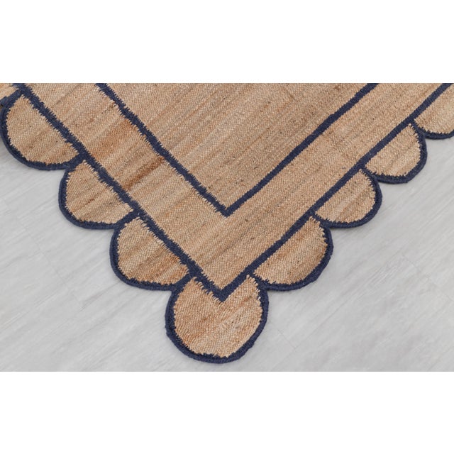 Navy Jute Wool Premium Handwoven Scalloped Rug 3x5 Ft. For Sale - Image 10 of 13