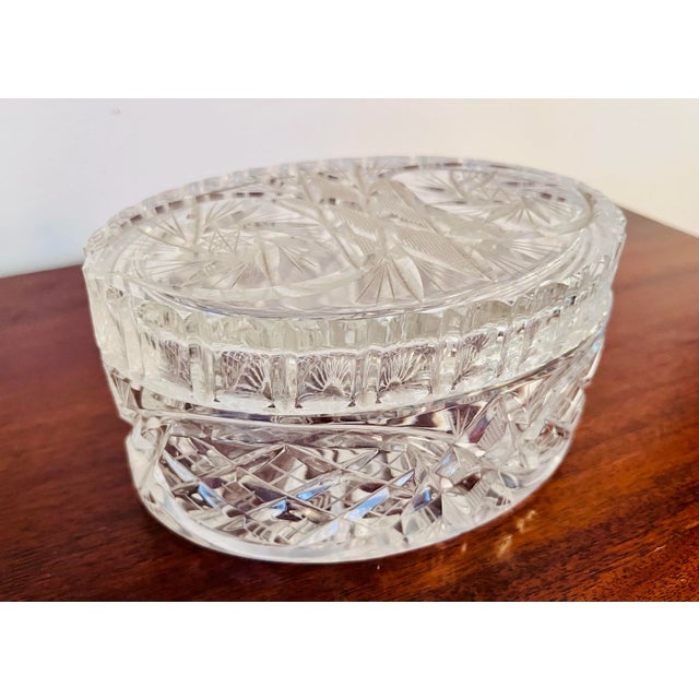 Transparent Early 20th Century Oval Lidded Cut Crystal Box For Sale - Image 8 of 8