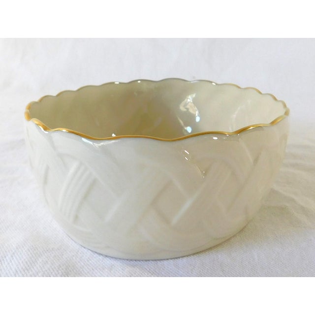 Late 20th Century Late 20th Century Lenox Ivory & Gold Trim Basket Weave Oval Serving Bowl For Sale - Image 5 of 7