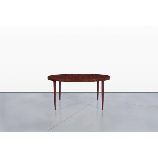 Mid-Century Modern Danish Modern Expanding Rosewood Dining Table by Harry Ostergaard for Moreddi For Sale - Image 3 of 15