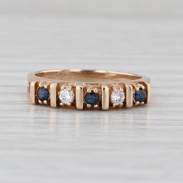 2010s 0.28ctw Blue Sapphire Diamond Ring 14k Yellow Gold Size 6.75 Stackable For Sale - Image 5 of 8