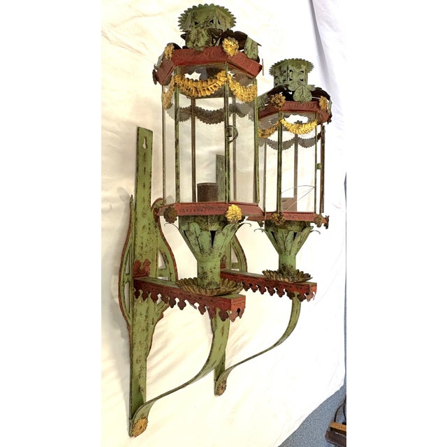 Vintage Italian Venetian Style Painted Tole Wall Sconce Candle Lanterns- A Pair For Sale - Image 4 of 18