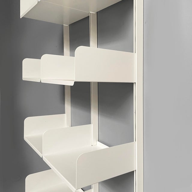Metal Italian Modern White Metal Bookcase by Kriptoninte, 1980s For Sale - Image 7 of 15