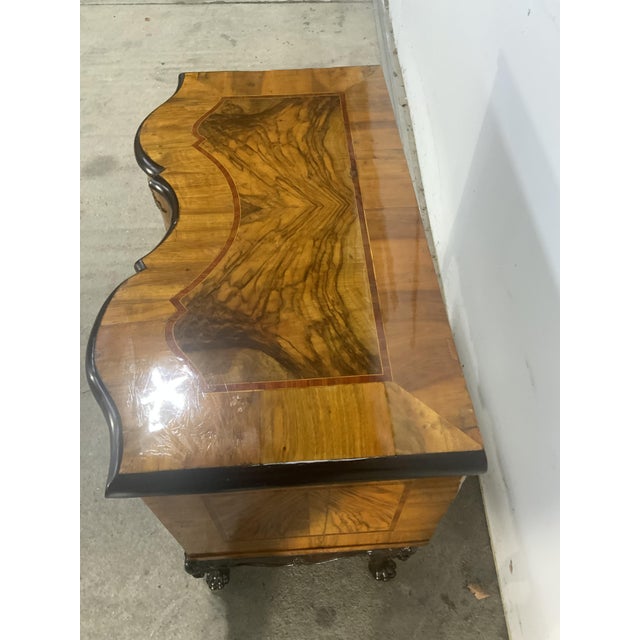 Baroque Chest of Drawers in Walnut, 1750s For Sale - Image 10 of 18