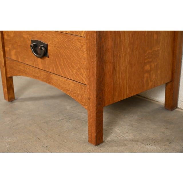 Stickley Mission Oak Arts & Crafts Nightstand or Bachelor Chest For Sale - Image 10 of 16