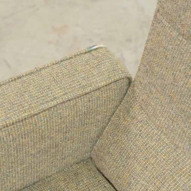 Vintage Modern Lounge Sofa by Florence Knoll, Model 2577 For Sale In Denver - Image 6 of 14