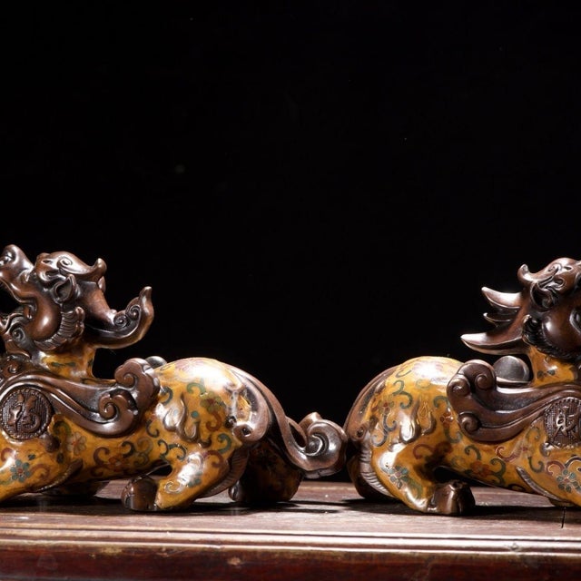 Chinese Pair of Vintage Cloisonné Enamel Pixiu Statues With Gilt Bronze Accents For Sale - Image 3 of 9