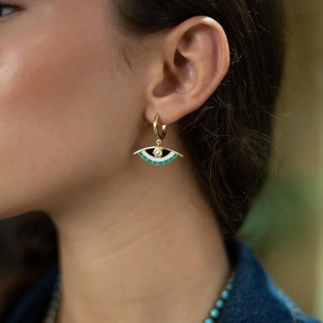 Queen Cleopatra Eye of Protection Earrings, A Pair For Sale - Image 4 of 6