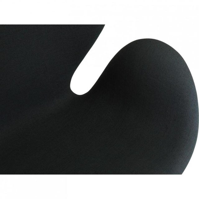 Swan Sofa in Green Fabric by Arne Jacobsen For Sale - Image 16 of 18