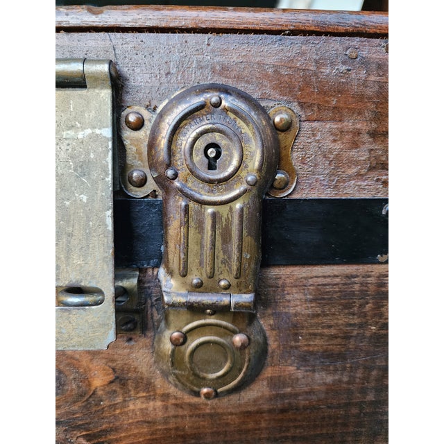 Antique Flat-Top Steamer Trunk With Original Excelsior Lock | Circa 1895–1915 For Sale - Image 10 of 18