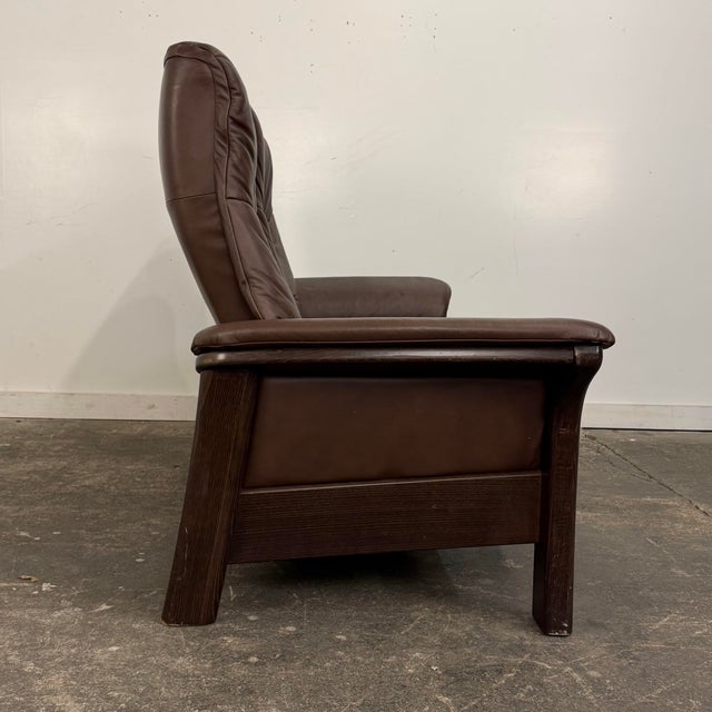 Modern Ekornes Stressless Buckingham High-Back Two-Seater Reclining Loveseat For Sale - Image 3 of 12