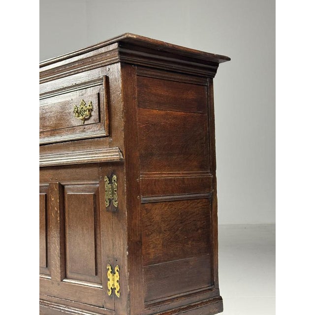 English Oak Sideboard, 1720s For Sale - Image 6 of 18