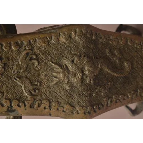 China. Height 35 cm, diameter 13 cm