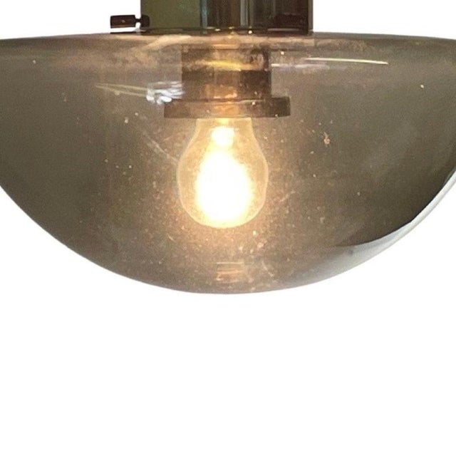 Metal Space Age B 1065 Goudschaal Pendant Light in Smoked Glass with Brass Mount from Raak Amsterdam For Sale - Image 7 of 8