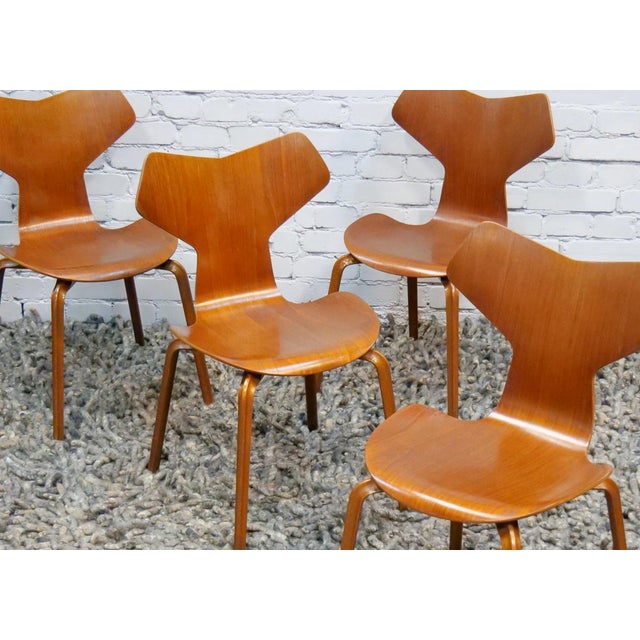 Grand Prix Chairs by Arne Jacobsen for Fritz Hansen, 1950s, Set of 4 For Sale - Image 9 of 15