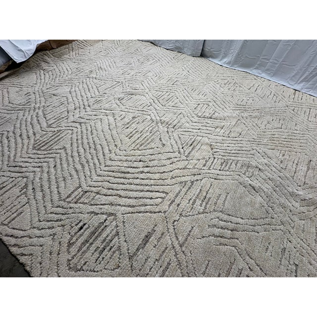 Rh Halima Hand-Knotted Wool Rug — 12' × 15' Marled Ivory / Latte | Undyed Wool | High-Low Texture For Sale - Image 17 of 18