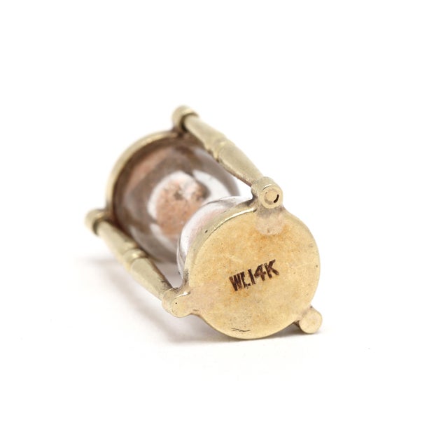 Mid-Century Modern 1950s Sand Hourglass Charm, 14k Yellow Gold, Length .75 In For Sale - Image 3 of 4