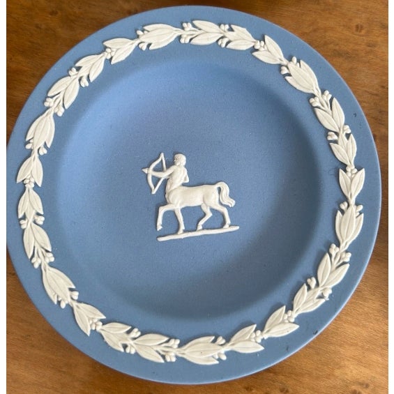 Set of 5 Distinct Vintage Wedgwood Jasperware Blue and Green 4 1/2” Diameter Plates For Sale In Los Angeles - Image 6 of 12