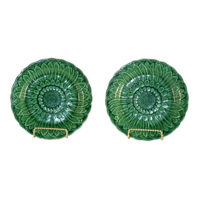 Pair of 19th Century Wedgwood Green Majolica Sunflower Plates For Sale