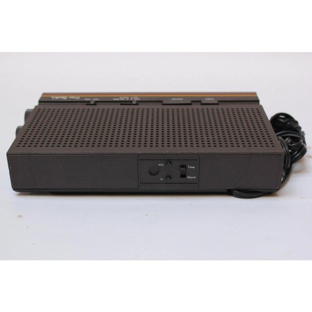 1980s Vintage Pierre Cardin Am/Fm Electronic Alarm Clock Radio For Sale - Image 5 of 9