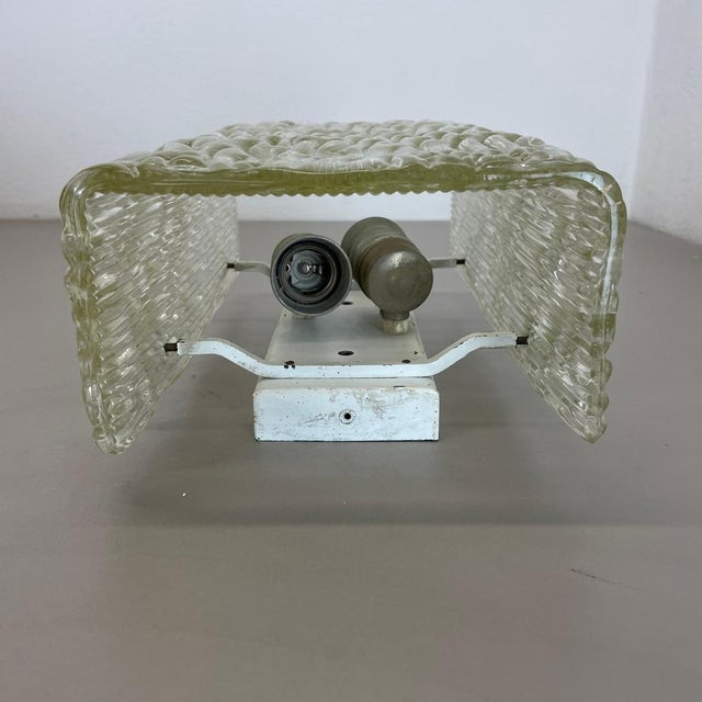 Large Hollywood Regency Cubic Ice Glass Wall Light from Kalmar Lights, 1960s For Sale - Image 14 of 18