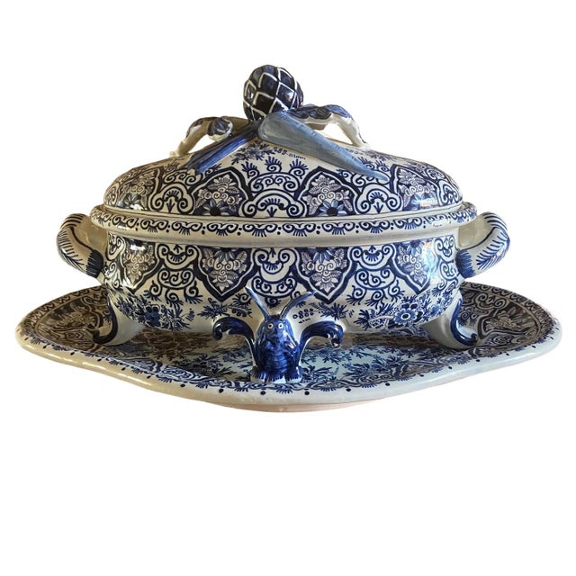 Baroque Style Delft Soup Tureen with Lid, 1930s For Sale - Image 9 of 9