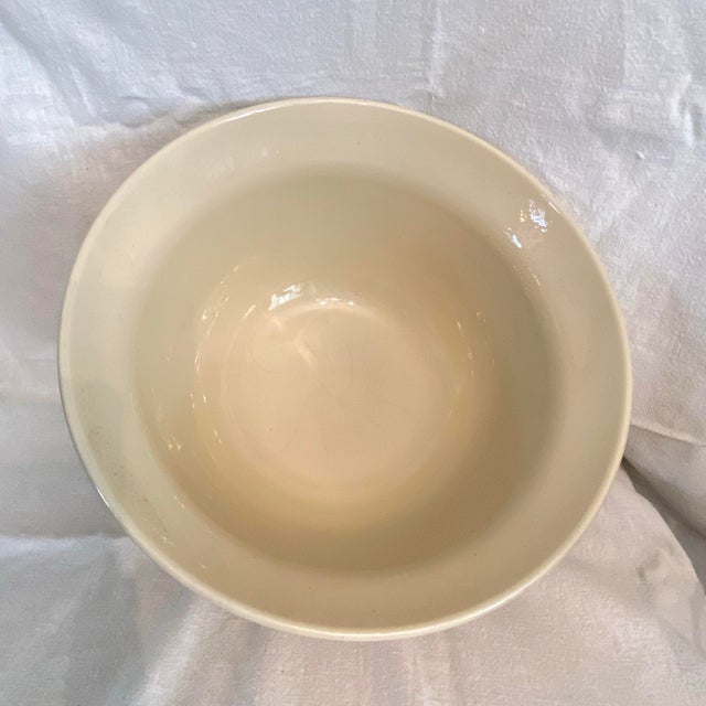 1950s Vintage Cream 8 Qt. Friendship Pottery Roseville Ohio Mixing Bowl For Sale - Image 5 of 6