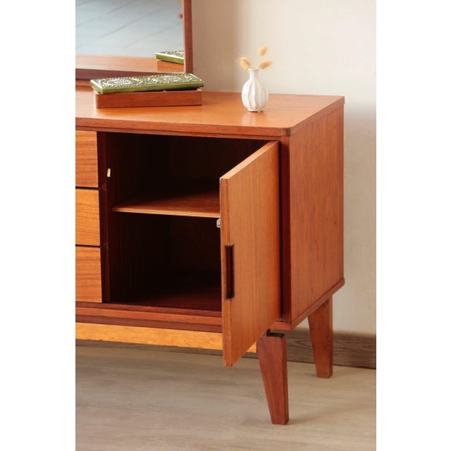 Vintage Teak Dressing Table, 1960s For Sale - Image 4 of 18
