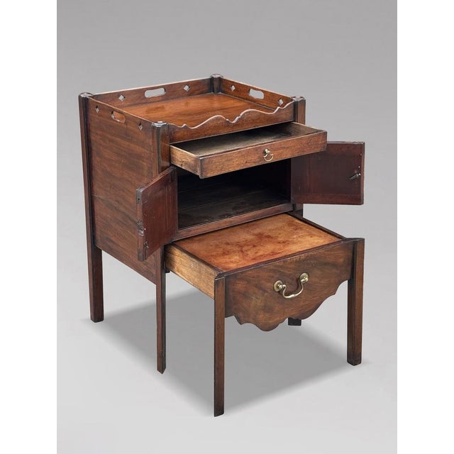 Antique George III Mahogany Bedside Cabinets, 1760, Set of 2 For Sale - Image 10 of 13