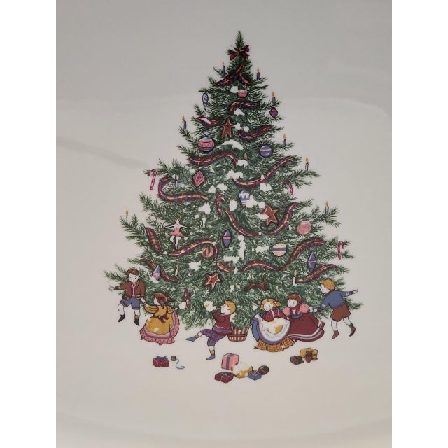 Excellent condition large O'Tannenbaum serving platter. Sold at Macys and other Federated stores through the 1990s, made...
