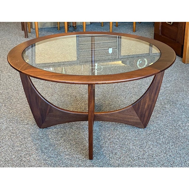 Mid Century Modern "Astro" Base Coffee Table in Rosewood by G-Plan, Uk c.1960 For Sale In San Francisco - Image 6 of 7