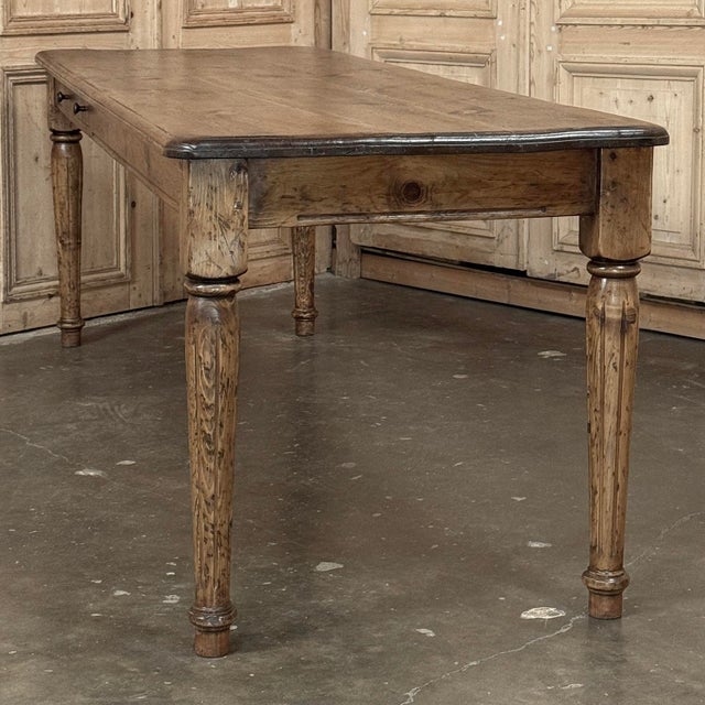 Antique English Rustic Pine Farm Table ~ Dining Table With Drawer For Sale - Image 12 of 18