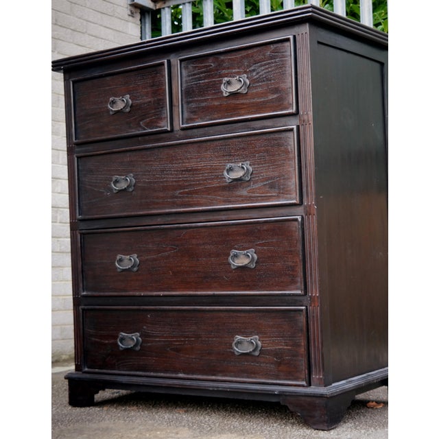 Up for sale here is a stunning chest of drawers from lombok. Made with solid mahogany, the piece is truly impressive....