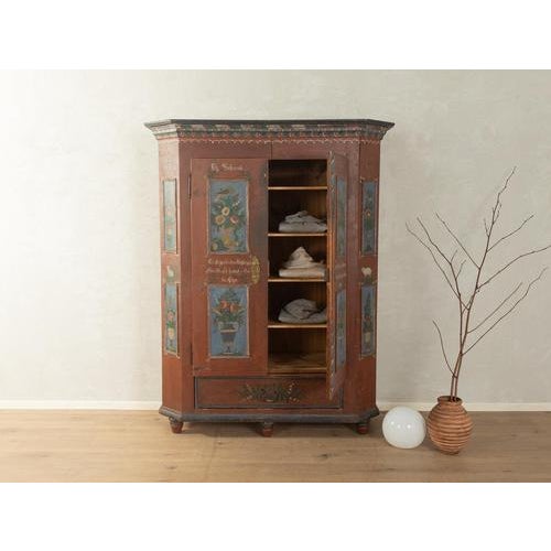 Antique farmhouse cabinet Very good workmanship High-quality materials Solid wood drawers Made in Austria Width: 150 cm...