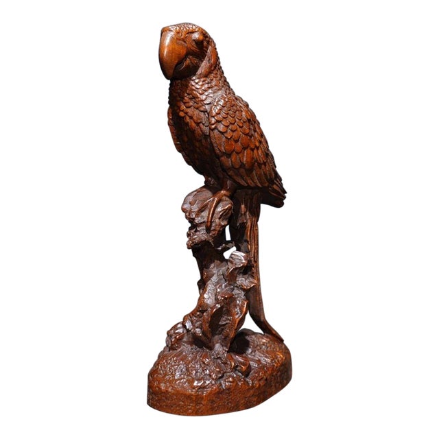 Hand-Carved Boxwood Parrot Figurine on Wooden Base - Asian Sculpture For Sale