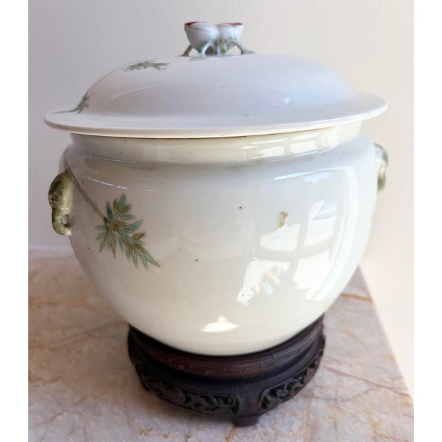Antique Chinese Famille Rose Daoguang Qing Style Lidded Porcelain Jar 1920-30 For Sale In Los Angeles - Image 6 of 10