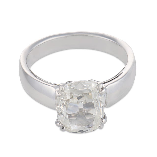 Contemporary Vintage Gia 1.52 Carat Diamond 18k White Gold Solitare Engagement Ring, Size 4 For Sale - Image 3 of 6