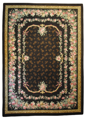 Early 20th Century Savonerie Rug Decorated with Flower Garlands, 1890s