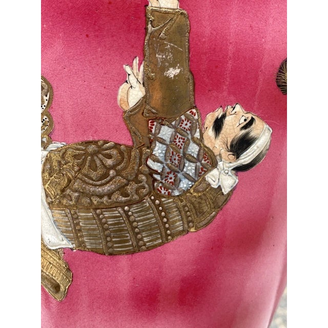 18" Fine & Large Antique Pink Satsuma Deep Relief Warrior Vase Meiji Era 19th C. For Sale - Image 9 of 18