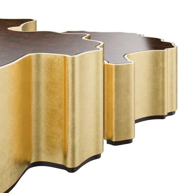 Malabar designed the Horizon Center Table to honor the discovery times and to remember the Portuguese maritime navigators...
