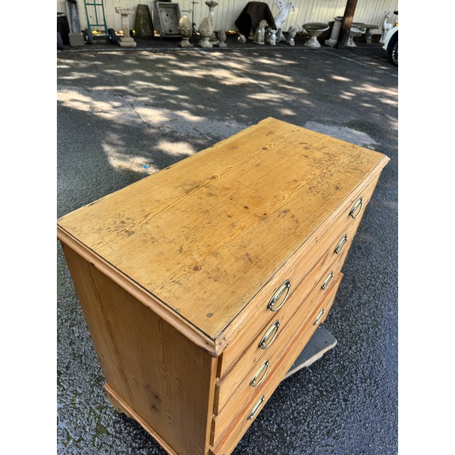 19th Century 19th Century English Pine Chest For Sale - Image 5 of 14