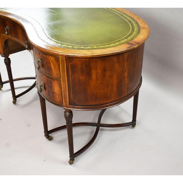 Wood Edwardian Flame Mahogany Kidney-Shaped Writing Desk, 1900 For Sale - Image 7 of 13