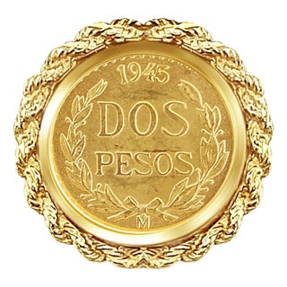 1945 Dos Pesos Fine Gold Coin Ring with Rope Bezel Frame, Size 3 For Sale