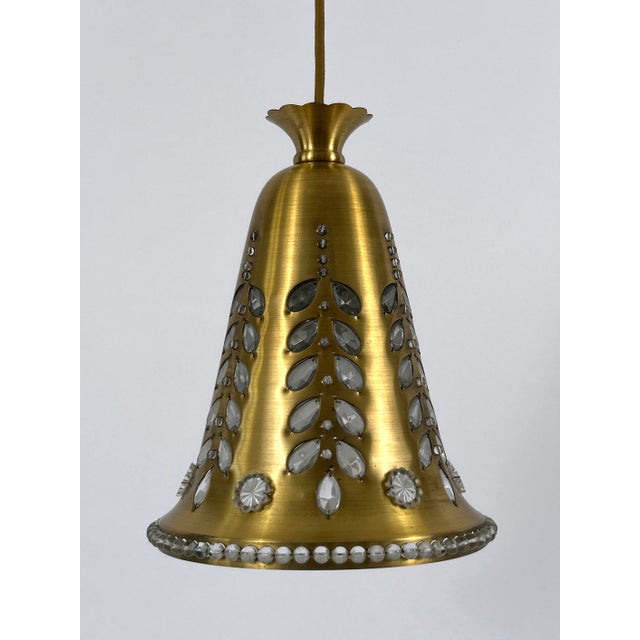 Oswald Haerdtl Mid-Century Pendant Lamp in Brass and Crystal by Oswald Haerdtl for Lobmeyr, Austria, 1950s For Sale - Image 4 of 18