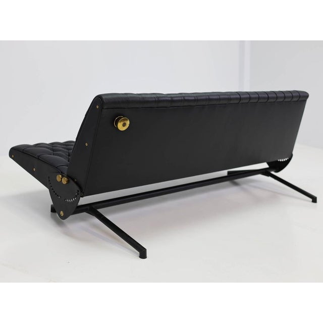 Adjustable Sofa Bed in Quilted Leather by Osvaldo Borsani for Tecno, 1970 For Sale - Image 12 of 18