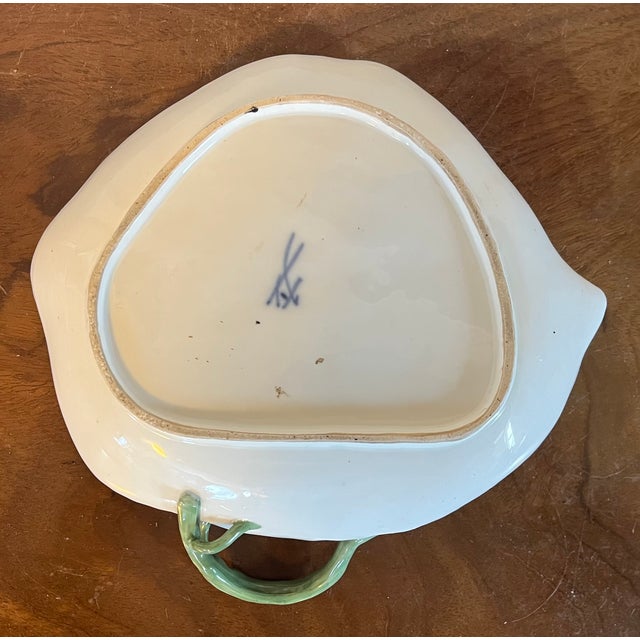 Antique 18th Century Meissen Porcelain Botanical Sunflower Dish For Sale - Image 15 of 15